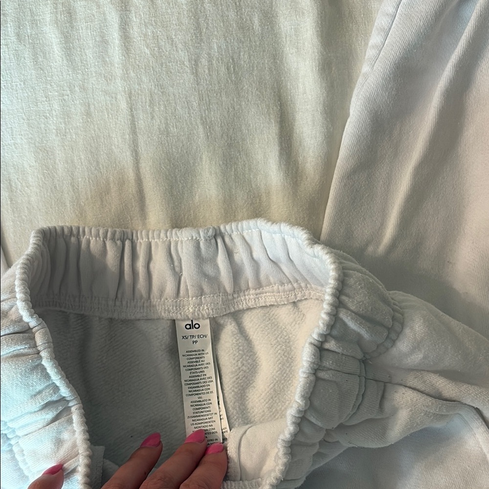 ALO Yoga White Accolade Jogger Sweatpants Size XS - Picture 2 of 3